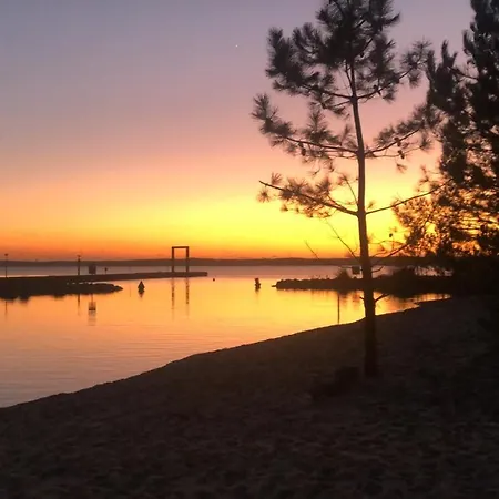 Cosy Vue Sur Lac דירה